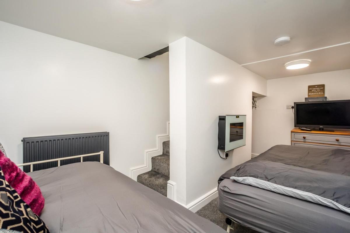 The Cosey Tucked-Away Cottage 2 Or 3 Bedroom Options Huddersfield Exterior foto